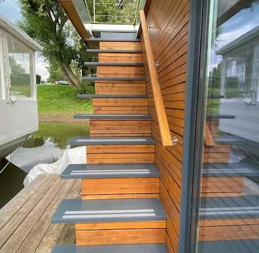 بوتيل Riverboat-rhein-main Ferienloft فيسبادن